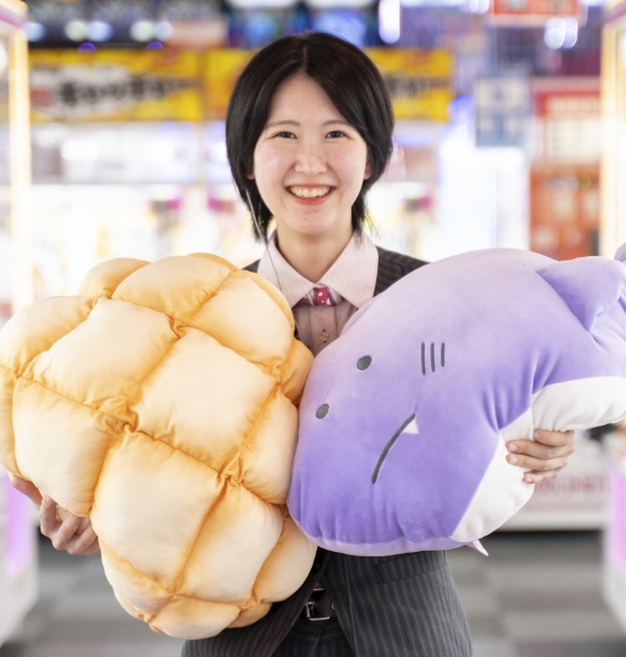 村井 紫音